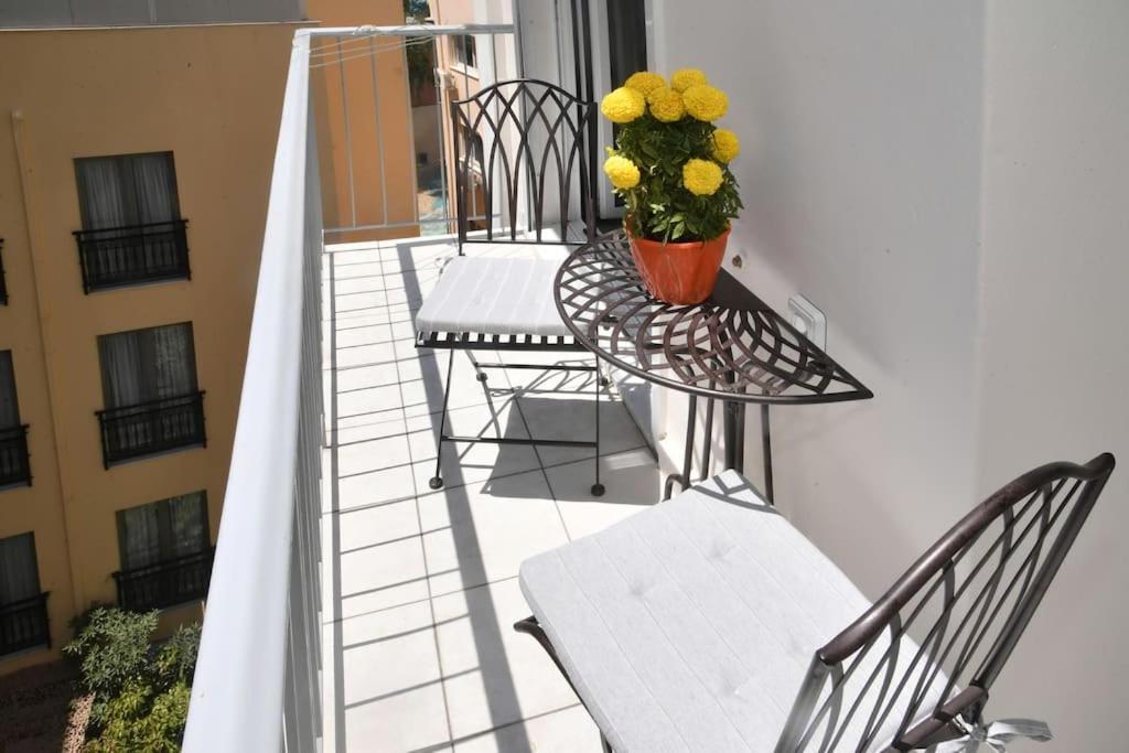 Modern Apartment In Ipitou, Plaka Athens Ngoại thất bức ảnh