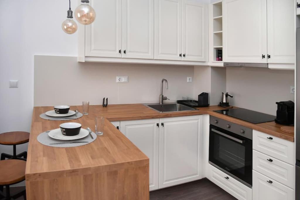 Modern Apartment In Ipitou, Plaka Athens Ngoại thất bức ảnh